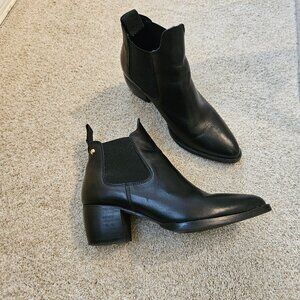 TopShop Leather Black ankle boot size 8.5